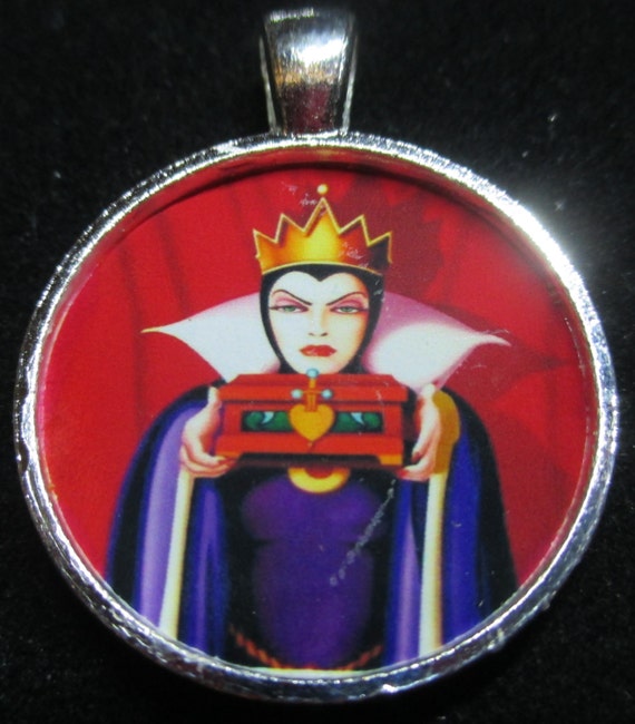 Evil Queen Snow White Silver Disney Pendant Necklace Jewelry