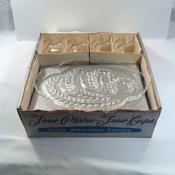 Federal Glass Hospitality Luncheon Snack Set. Glass Serving