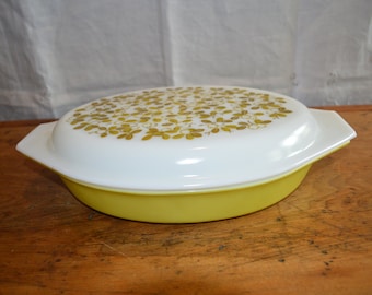 Sale! Lovely PYREX Casserole with Lid. Pattern is called VERDE Green. Lid Has Great Olive-Leaf Design