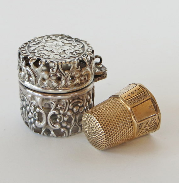 Vintage Silver Filigree Thimble Case w/ Gold Thimble vintage