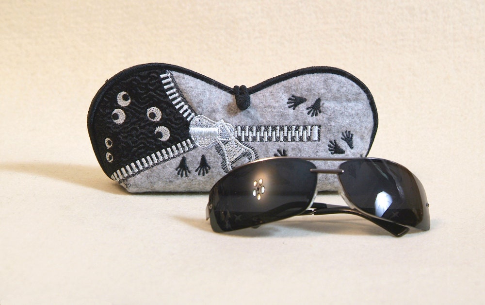 Funny glasses holder Boo