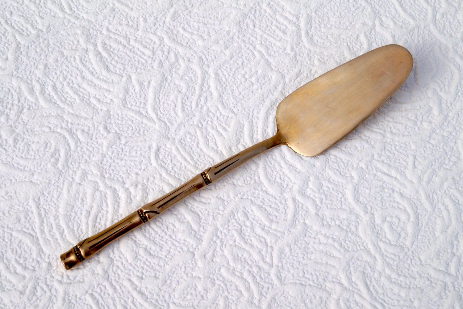 Solid brass cake server pie spatula vintage by UKAmobile on Etsy