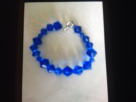 Items similar to Child's bracelet on Etsy