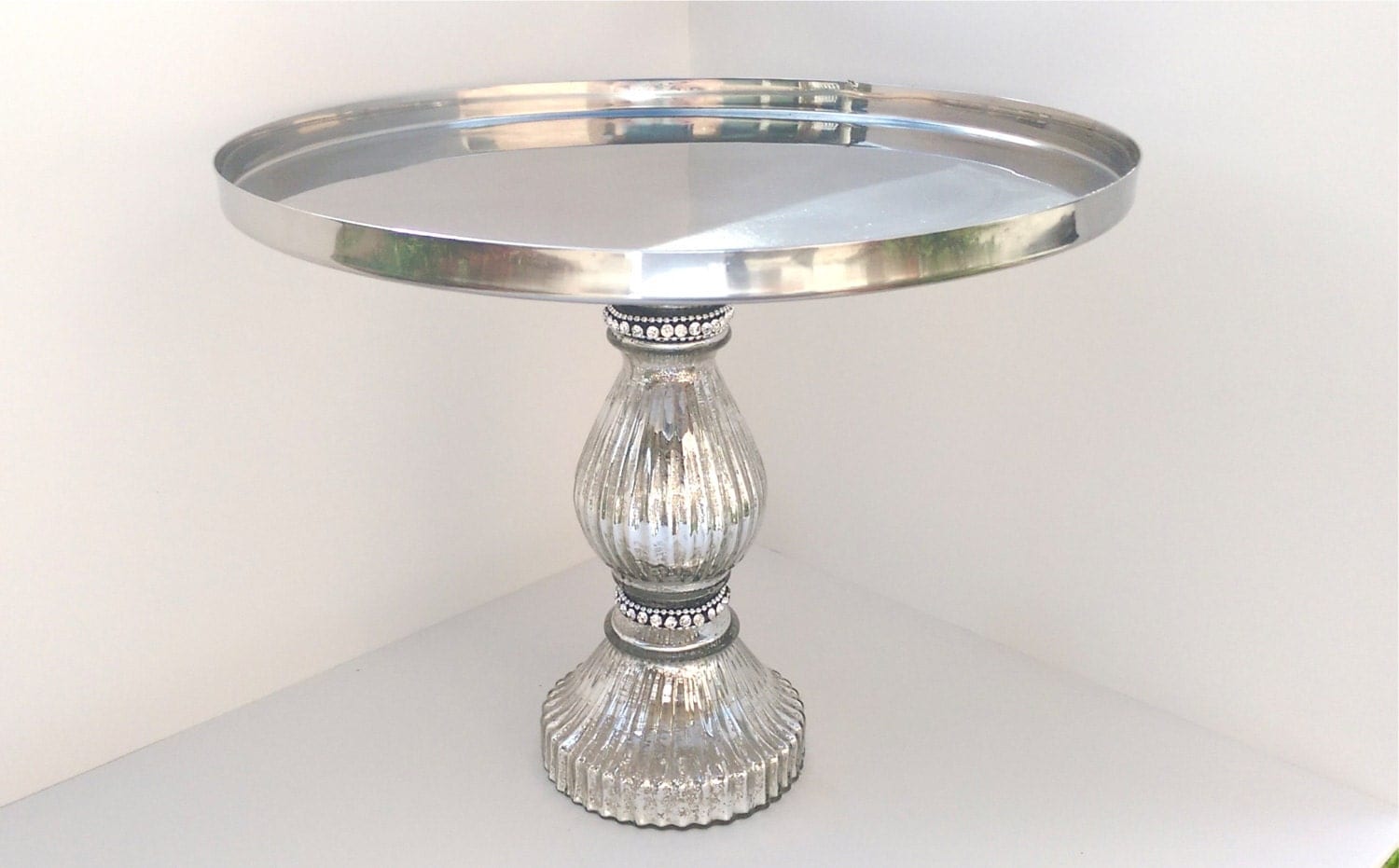 Metallic silver cake stand