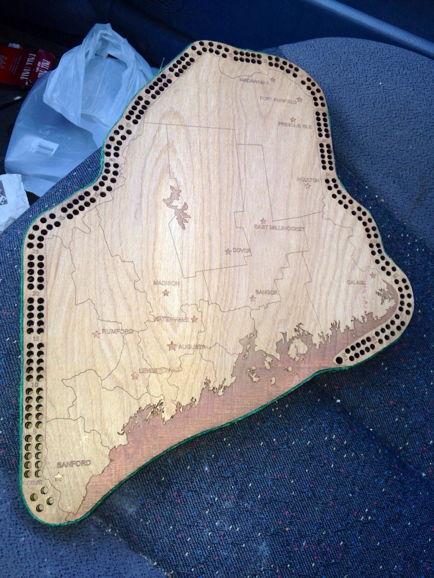 State of Maine shaped cribbage board. by MainelyIdeas on Etsy