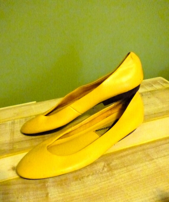 pale yellow ballet flats
