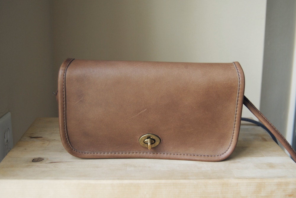 authentic vintage coach dinky bag made in nyc putty brown authentic vintage coach dinky bag made in nyc putty brown