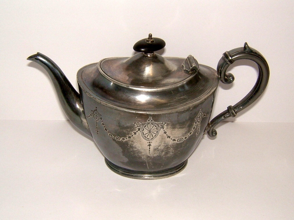 Victorian Britannia Metal Teapot from Sheffield by BiminiCricket