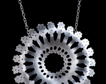 Large sterlng silver 'tree' neckalce