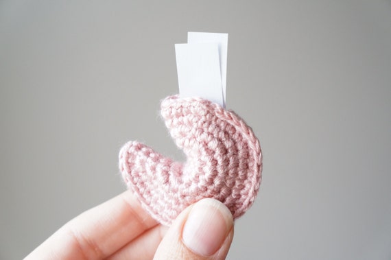 Gift Fortune Cookies -Soft Pink / Valentine's Day Gift / Personalized Gifts / Crochet Fortune Cookies / Valentine Gift For Her