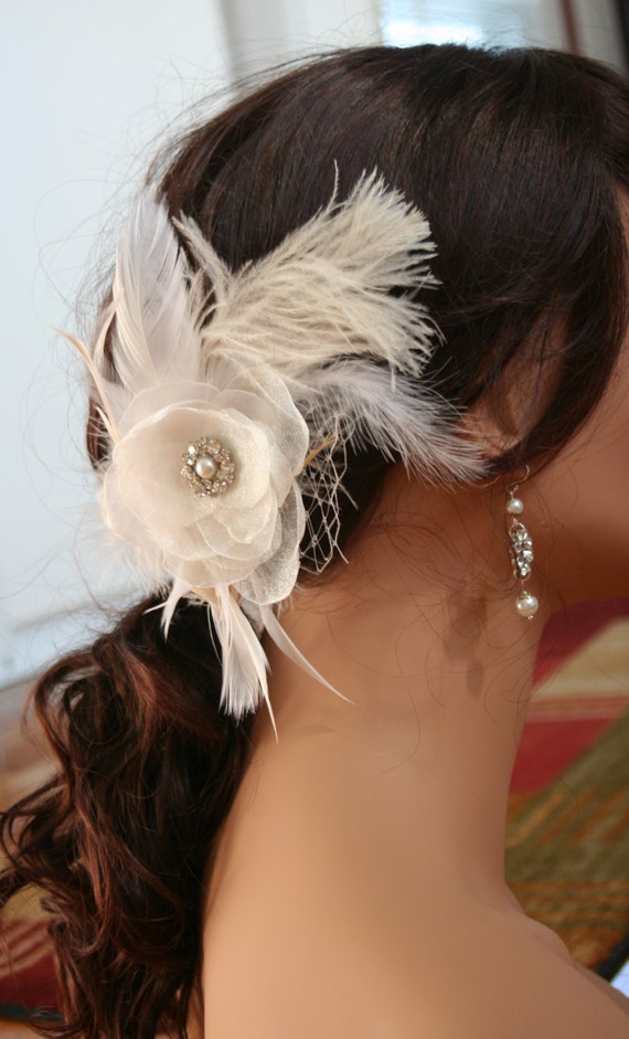 Items similar to Vintage wedding feather hair accessories ...