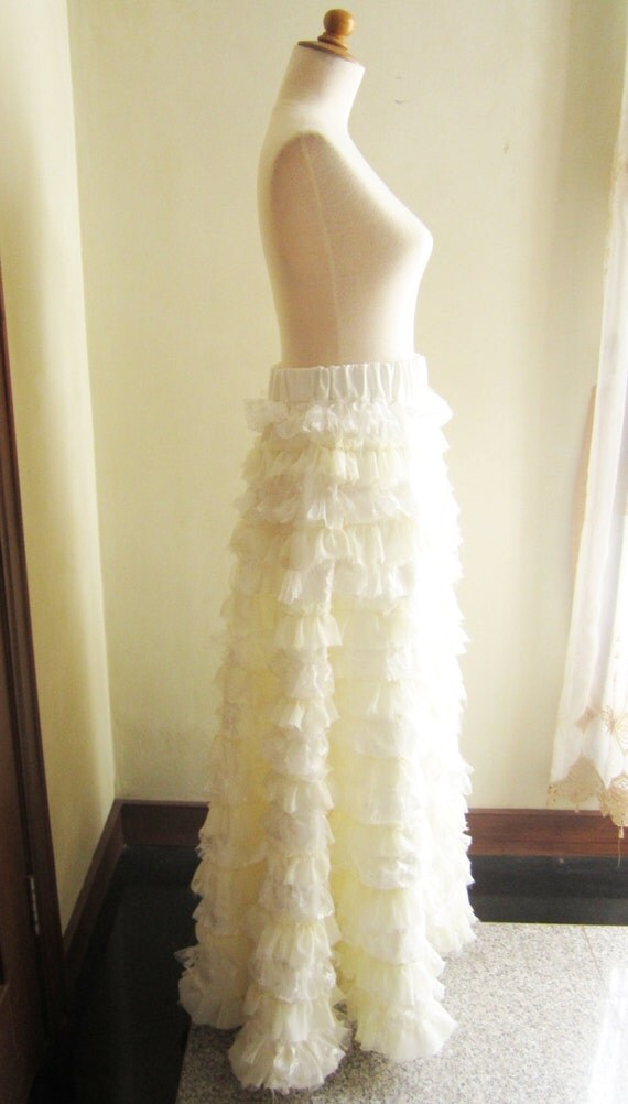 ivory lace skirt outfit