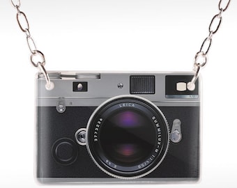 Leica Camera Necklace - Camera Necklace - Camera Jewelry - Film Camera - Old Camera Jewelry