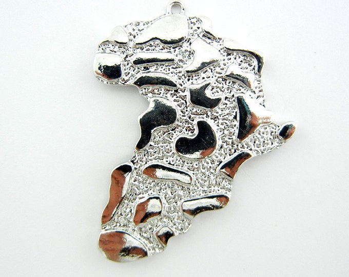 Textured Continent of Africa Pendant Silver-tone