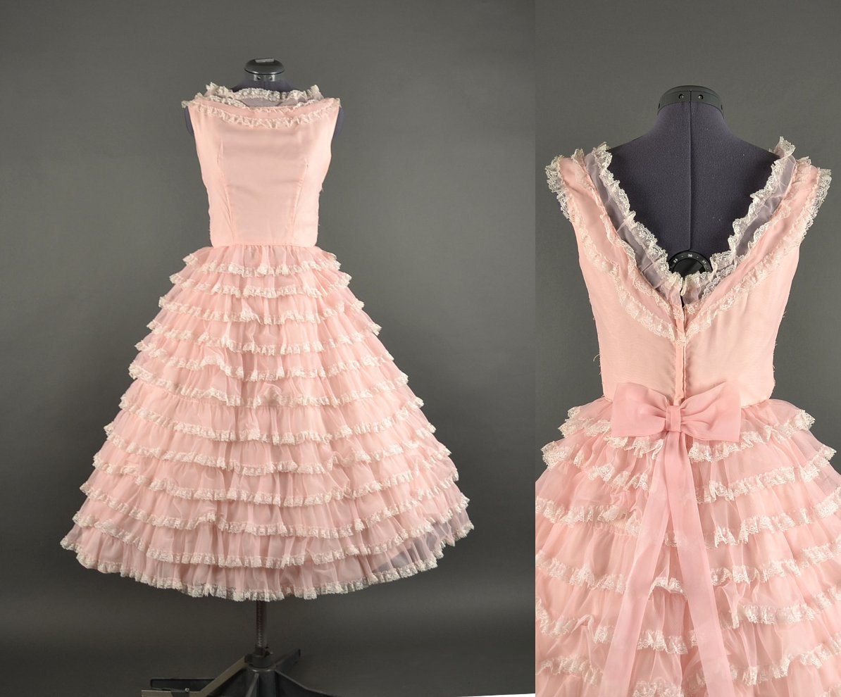 1950s Dress / pink lace dress / 50s Dress / by NodtoModvintage