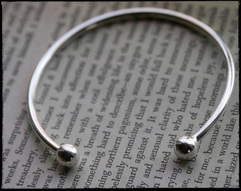 Silver bangle cuff bracelet, Ball end screws off. For beads / charms. Thick silver pltd wire 9 ga. For large-hole, European bead (WD31-a)