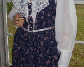 Gunne Sax Dress Calico and Lace in Size 13