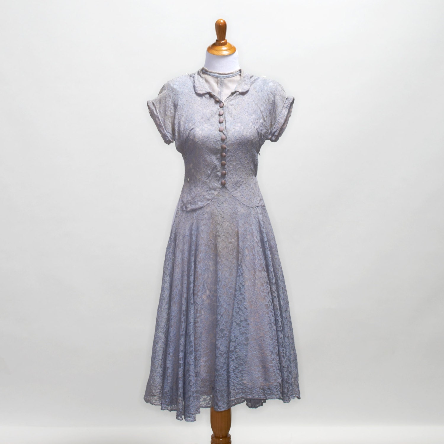 1940's Pale Faded Lavender Lace Pin Up Dress with Covered