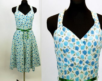 1940s sundress, halter dress, blue white, cotton dress, sweetheart neckline, circle skirt, full sweep, Size M