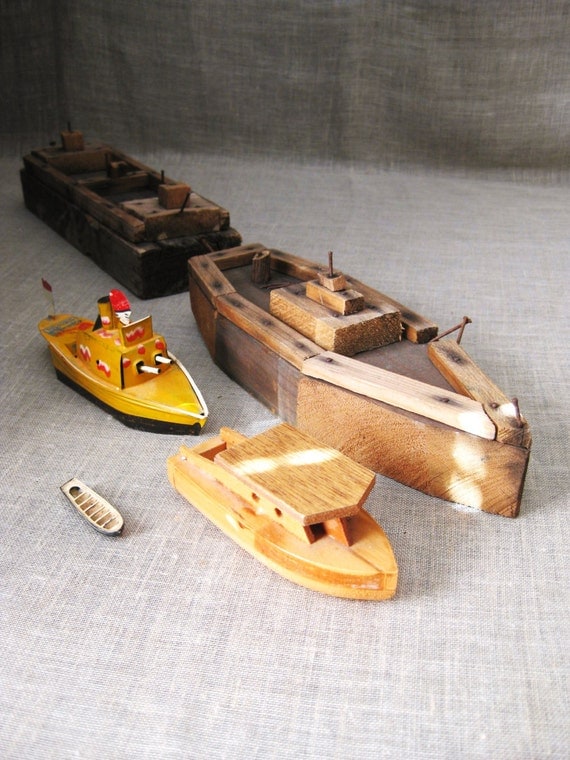 Folk Art / Folk Art Boat / Wooden Boat / Vintage by wilshepherd