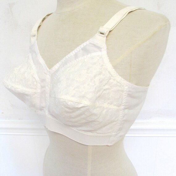 White Pointy Bullet Bra Cotton and Lace 38D Soft Cup 60s