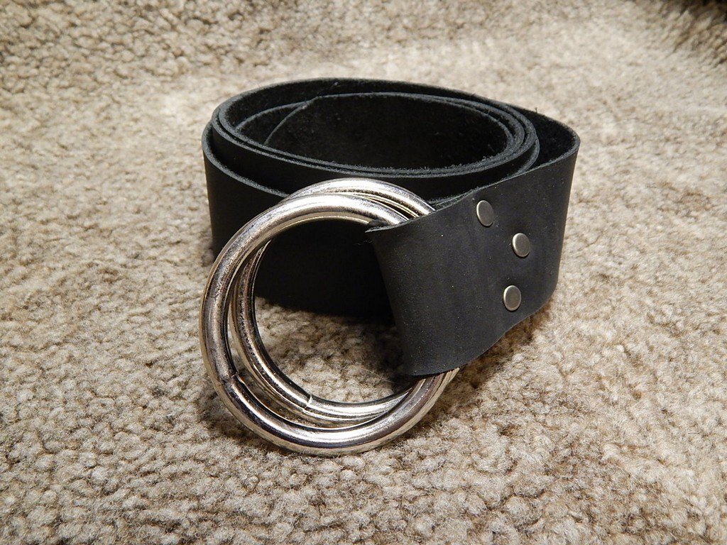 Medieval leather belt with double o ring black or brown
