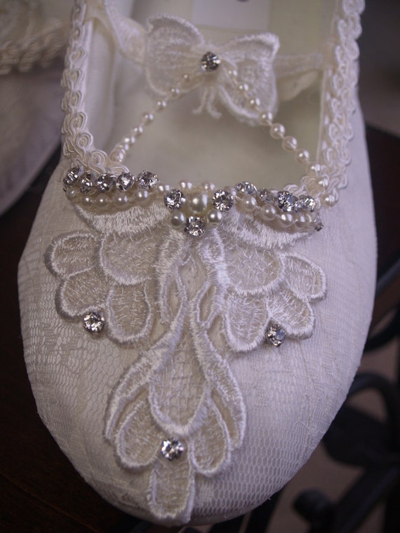 Bridal Flat shoes Marie Antoinette style French Lace by NewBrideCo