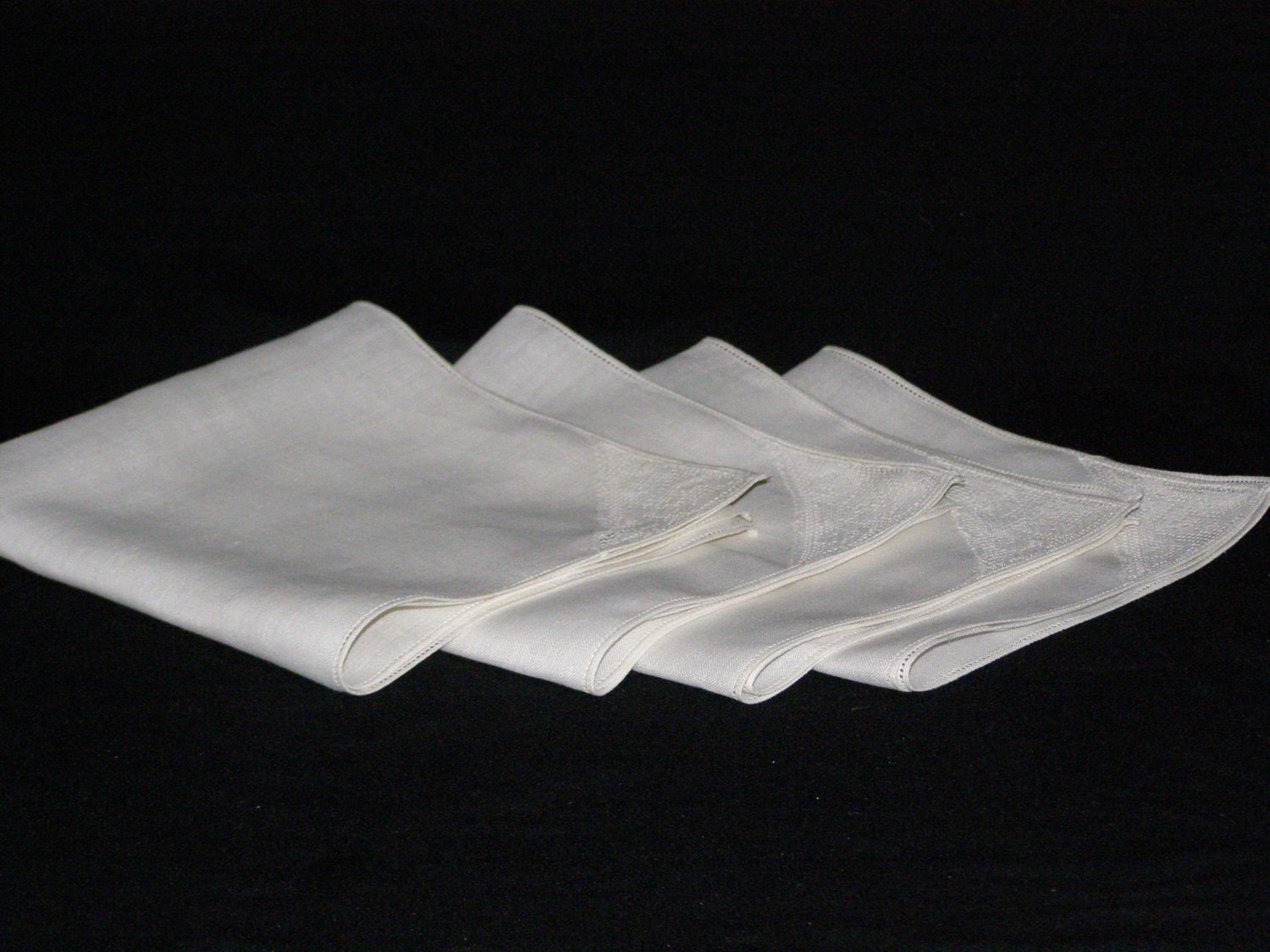 Beautiful Vintage White Napkins 4 Cotton with One Knoted