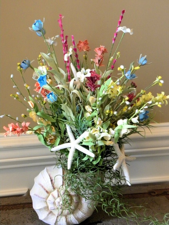 Cottage Beach Flowers Arrangement w Starfish Moon Snail Vase