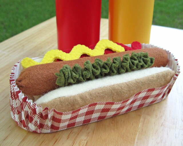 Felt Food Hot Dog & Bun Play Food Camping by FiddledeeDeeCraft