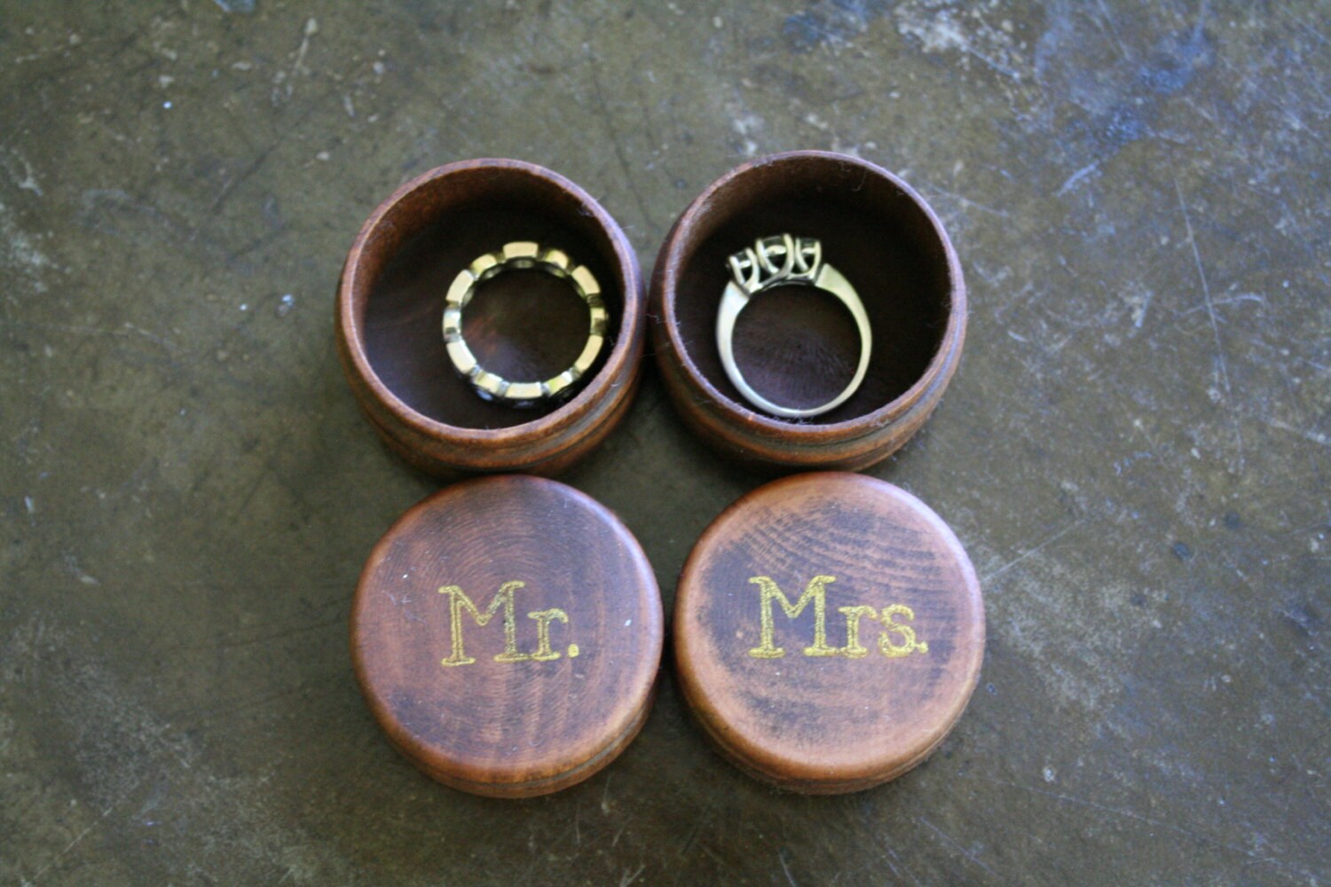 Ring bearer box set. Tiny round wedding ring boxes ring