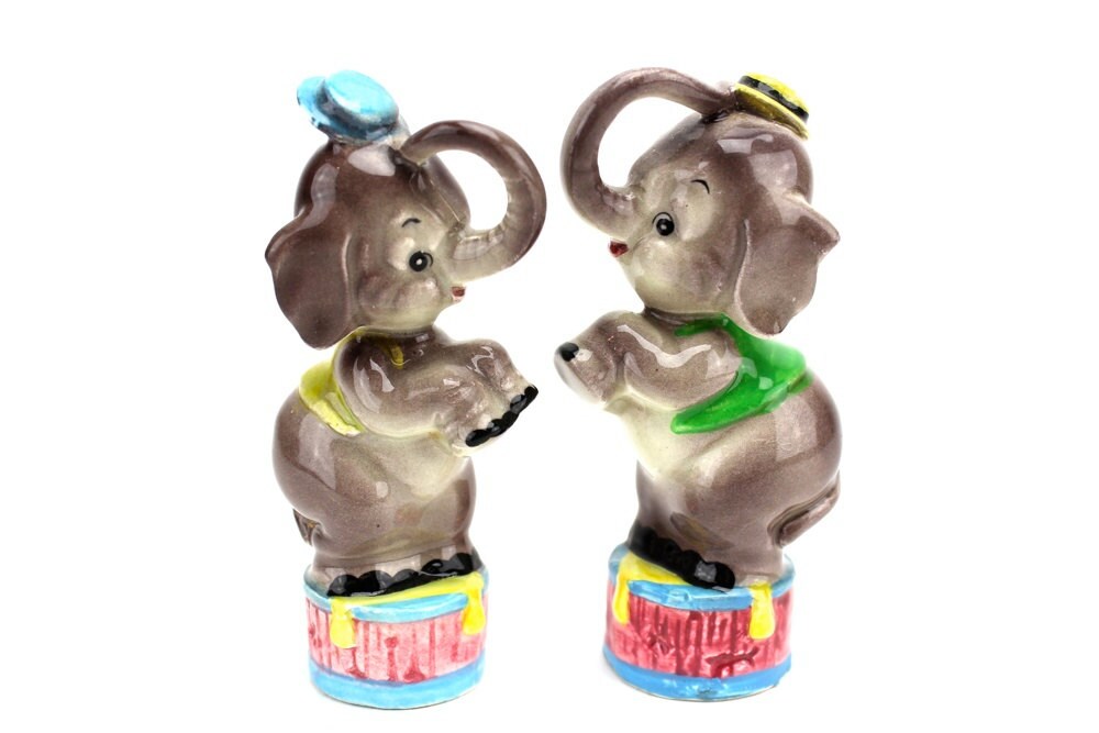 Vintage Elephant Salt and Pepper Shakers Circus Elephants
