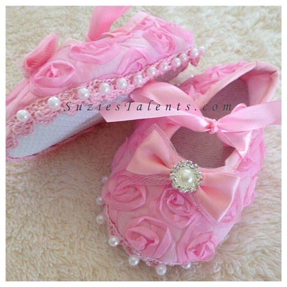Items similar to SPECIAL OFFER Chiffon baby shoes, Classic rosette