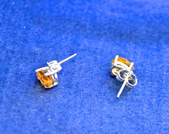 Citrine Studs, 7x5mm Pear Shape, Natural, Set in Sterling Silver E422