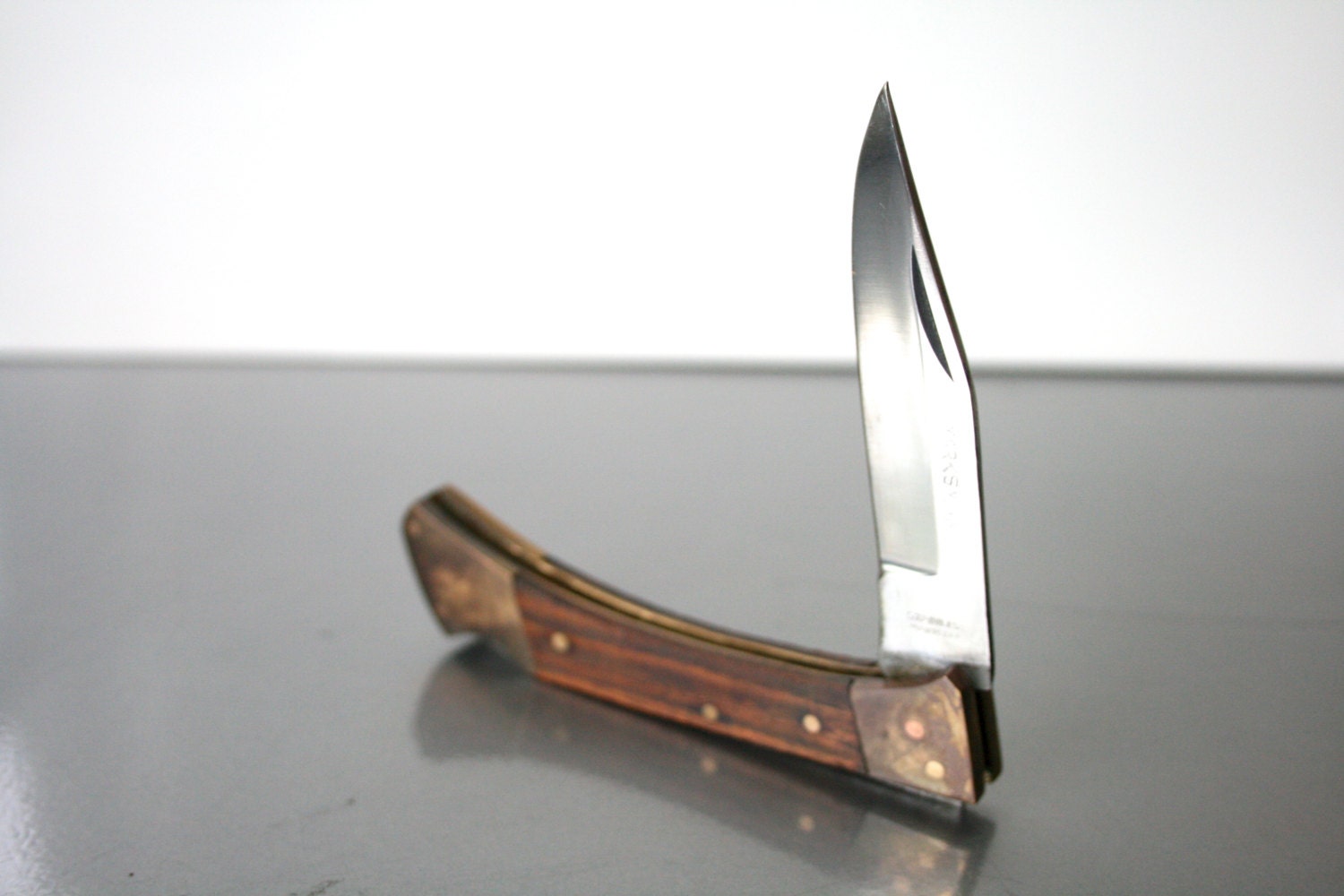 Vintage MARKSMAN Pocket Knife / Brass Bolsters Rivets Liners