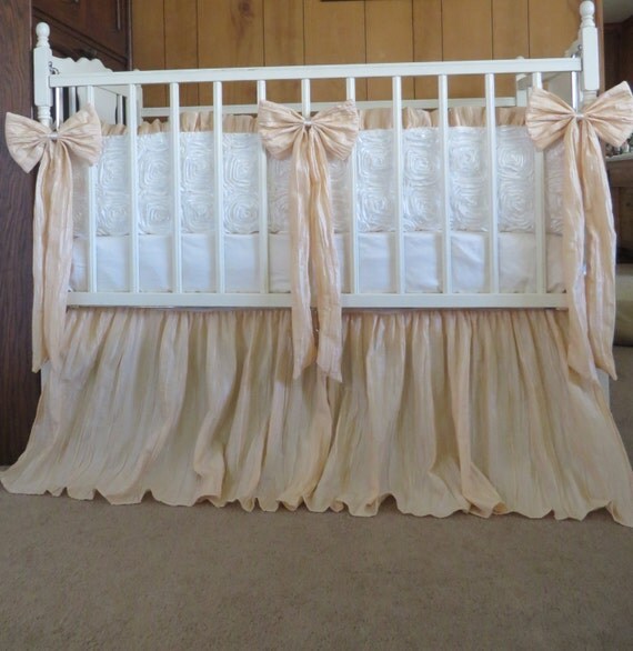 Vintage Inspired Crib Bedding 110