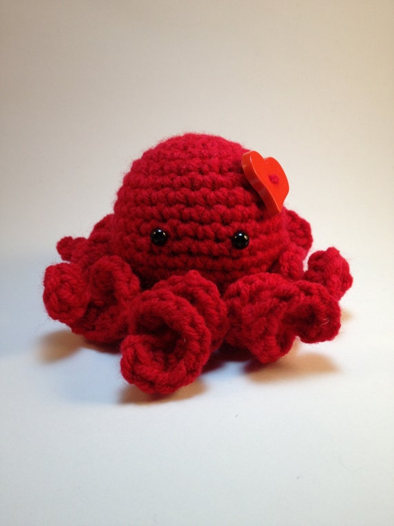 Red Amigurumi Heart Octopus by AutumnAmethyst on Etsy