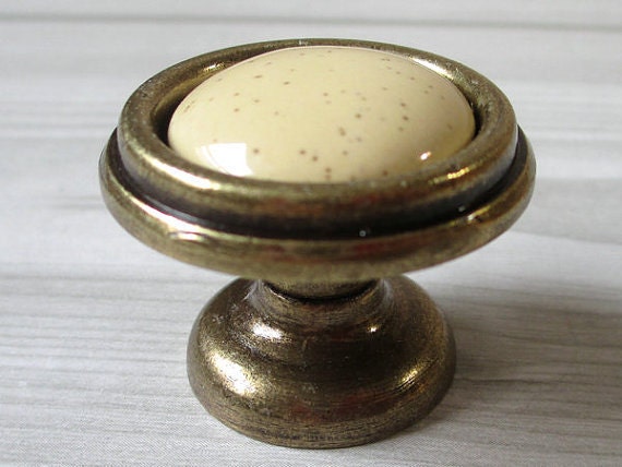 Comò cassetto manopole tira maniglie ottone di lynnshardware Pomelli in ceramica per cucina