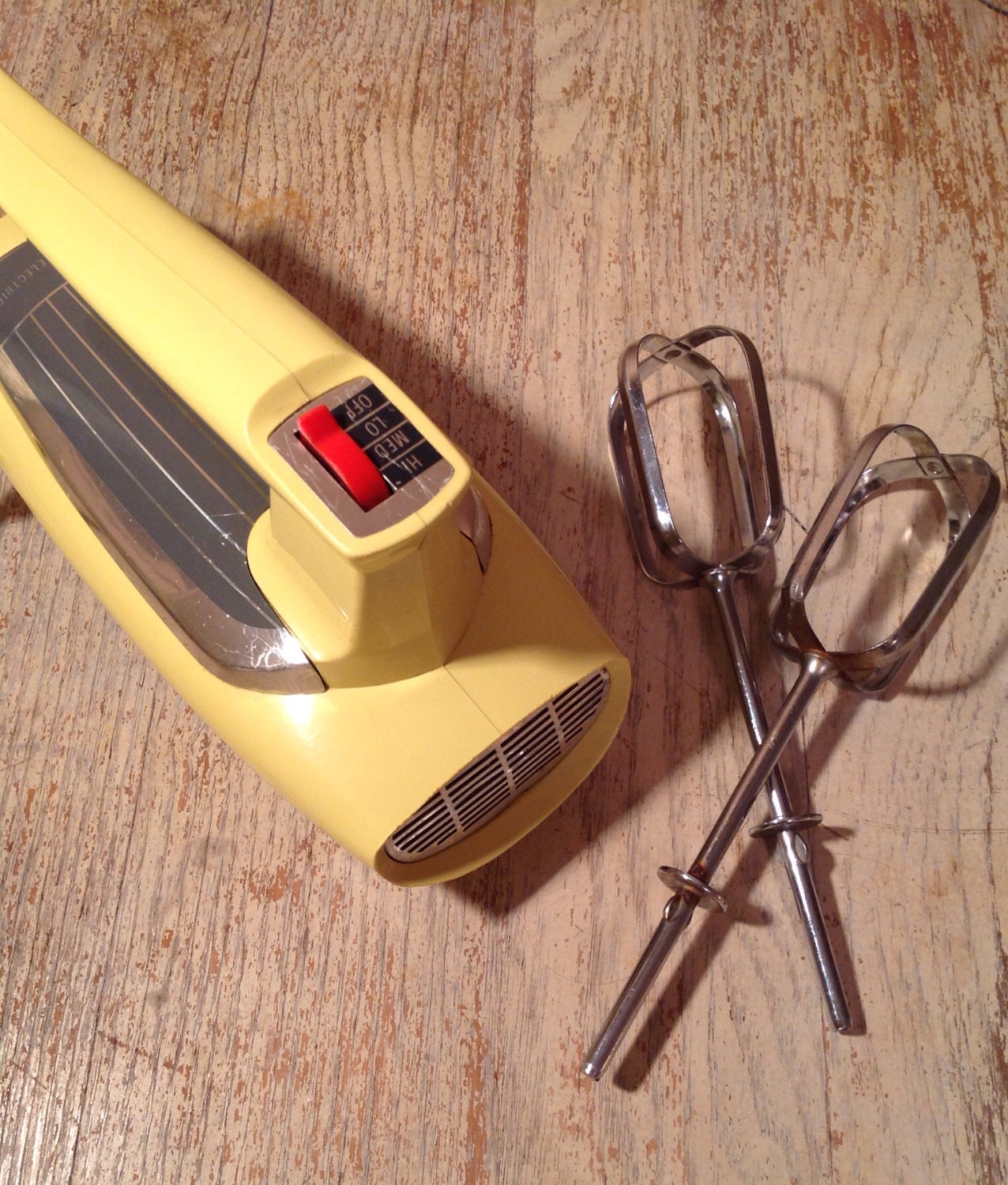 Vintage GE Electric Hand Mixer Yellow 30M47 3 by PackandAlleys