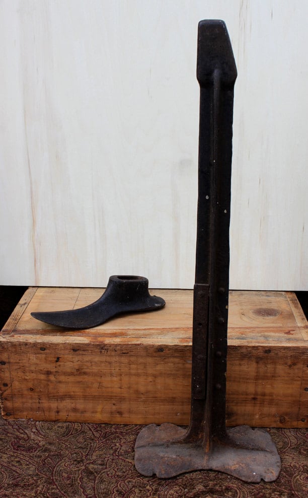 Antique Cast Iron Cobbler Stand. Shoemaker Repair Tool. Antique Cast Iron Cobbler Stand. Shoemaker Repair Tool.