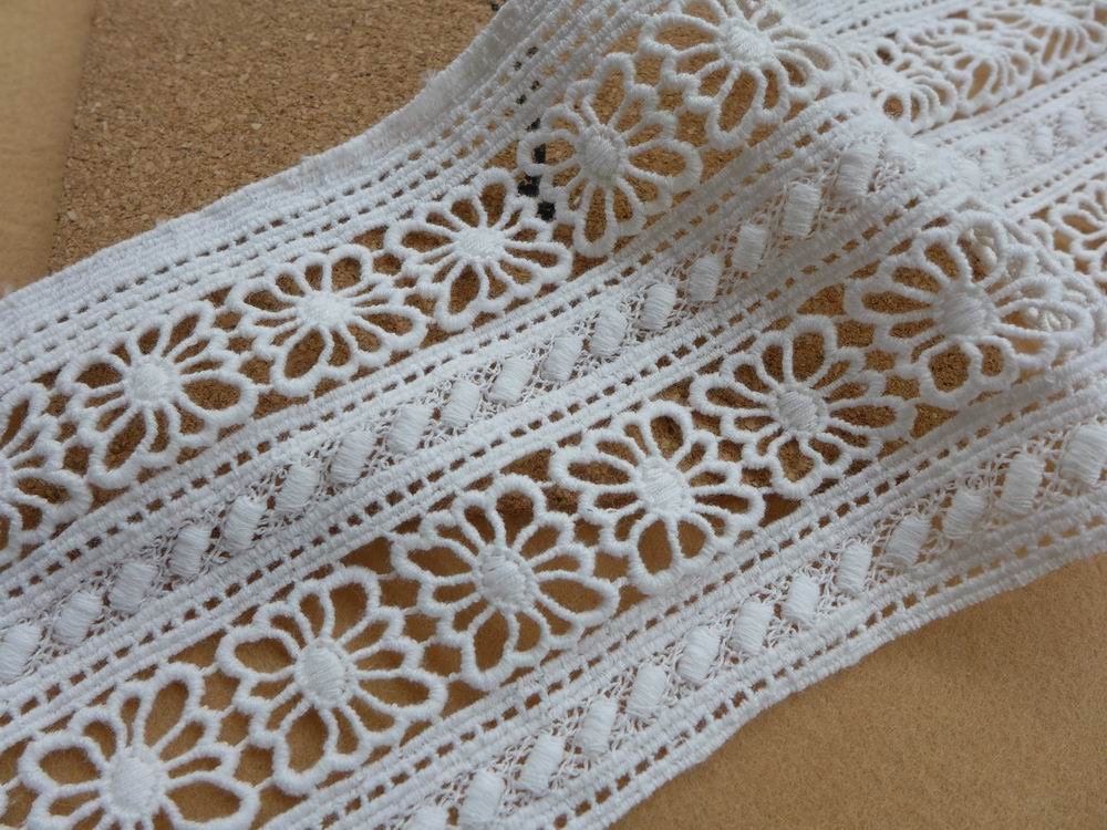 VINTAGE Lace Trim in white Wide Cotton Lace Retro Hollow