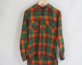 Hunting shirt. Green Plaid wool shirt. Lumberjack shirt. Hipster check ...