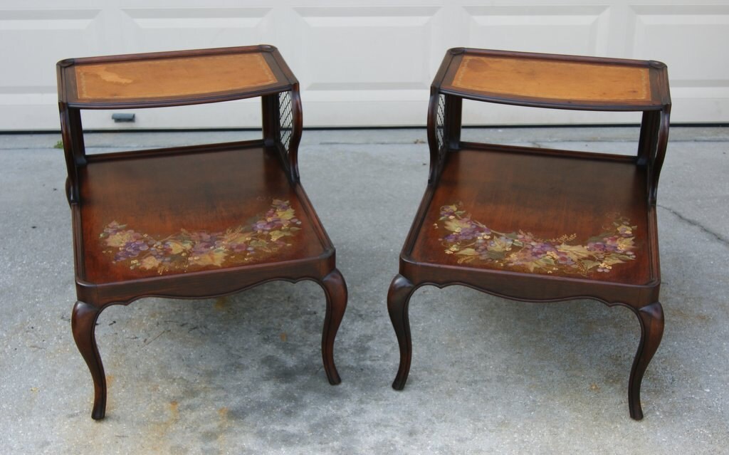 REDUCED***VTG/ 2 TIERED French Provincial End Tables w/Leather Tops