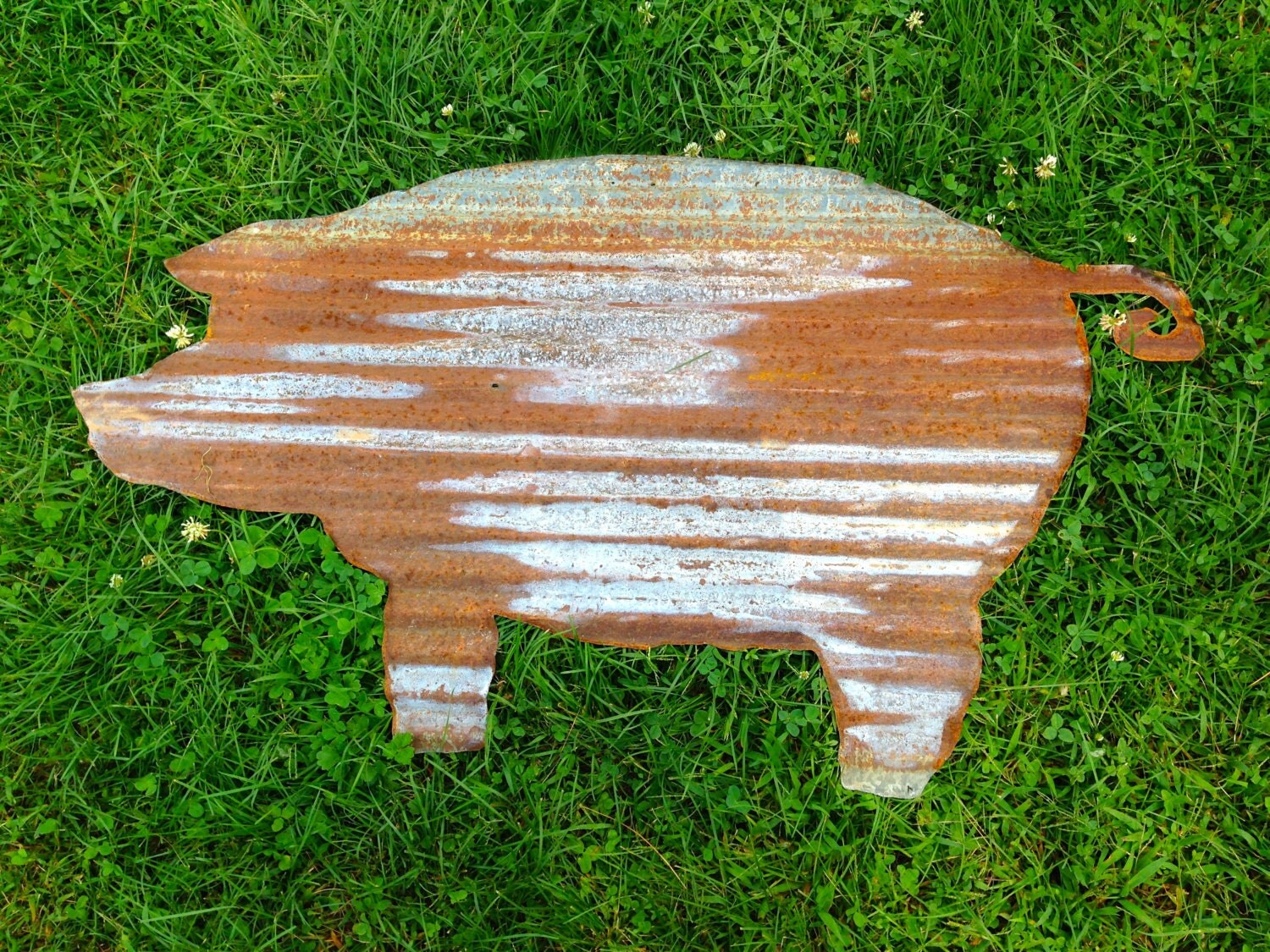 Corrugated Large Tin Pig