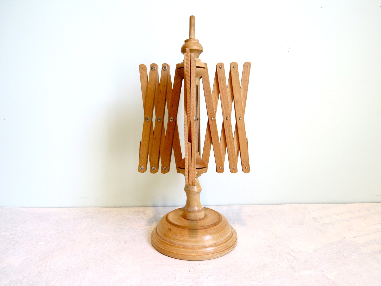 Yarn Spinner Made in Italy Wooden Yarn Winder Farmhouse