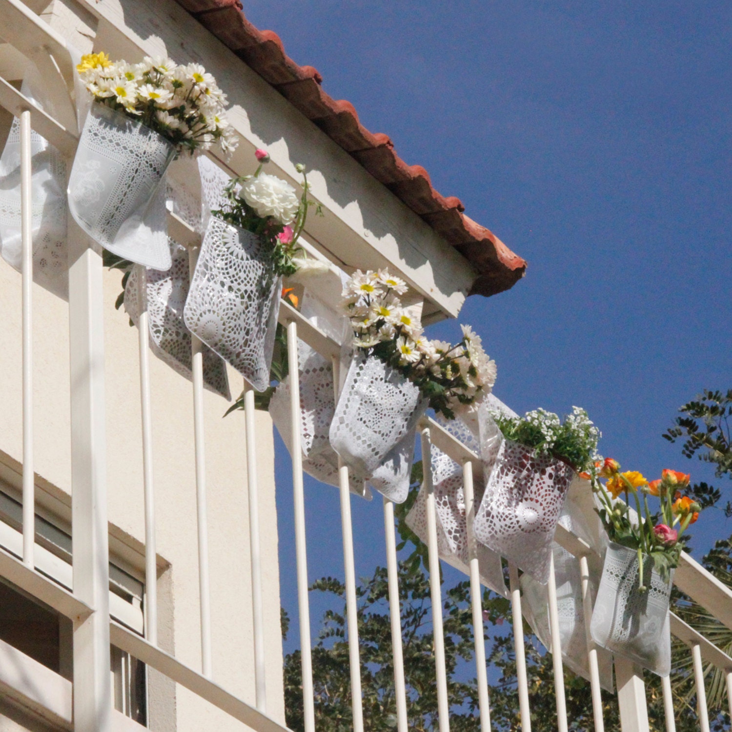 Balcony hanging flowerpot planter garden decor by FloraPockets