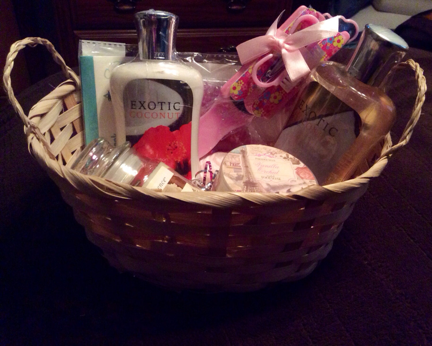 Bath and Body Works Exotic Coconut Gift Basket