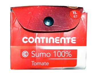 Remanufactured carton wallet, Portuguese tomato juice purse, Portugal paper clutch, red white mini-bag, Continente sumo tomate, portemonnee