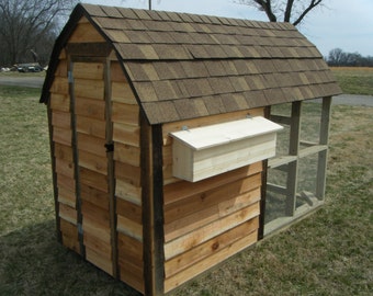 Handmade, Rustic, Rough Cedar Chick en Coop with Laying Boxes 