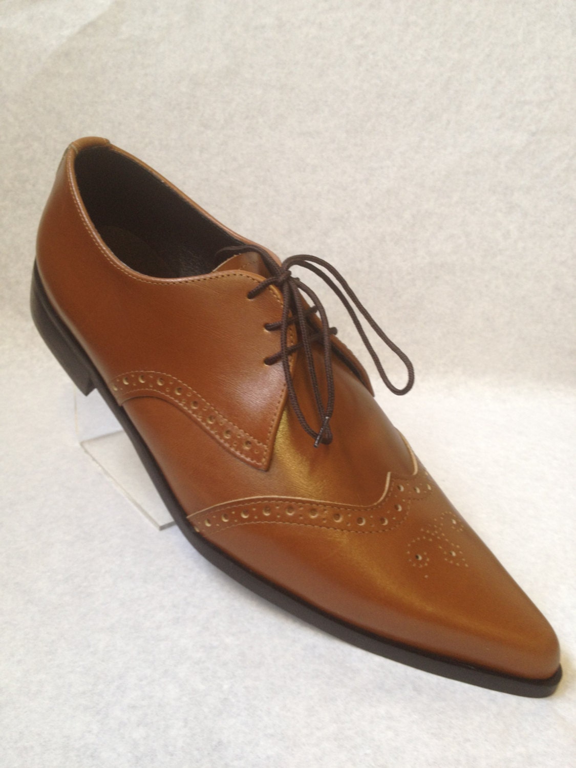 Bugsy Brogue Winklepicker Shoe in Tan Leather